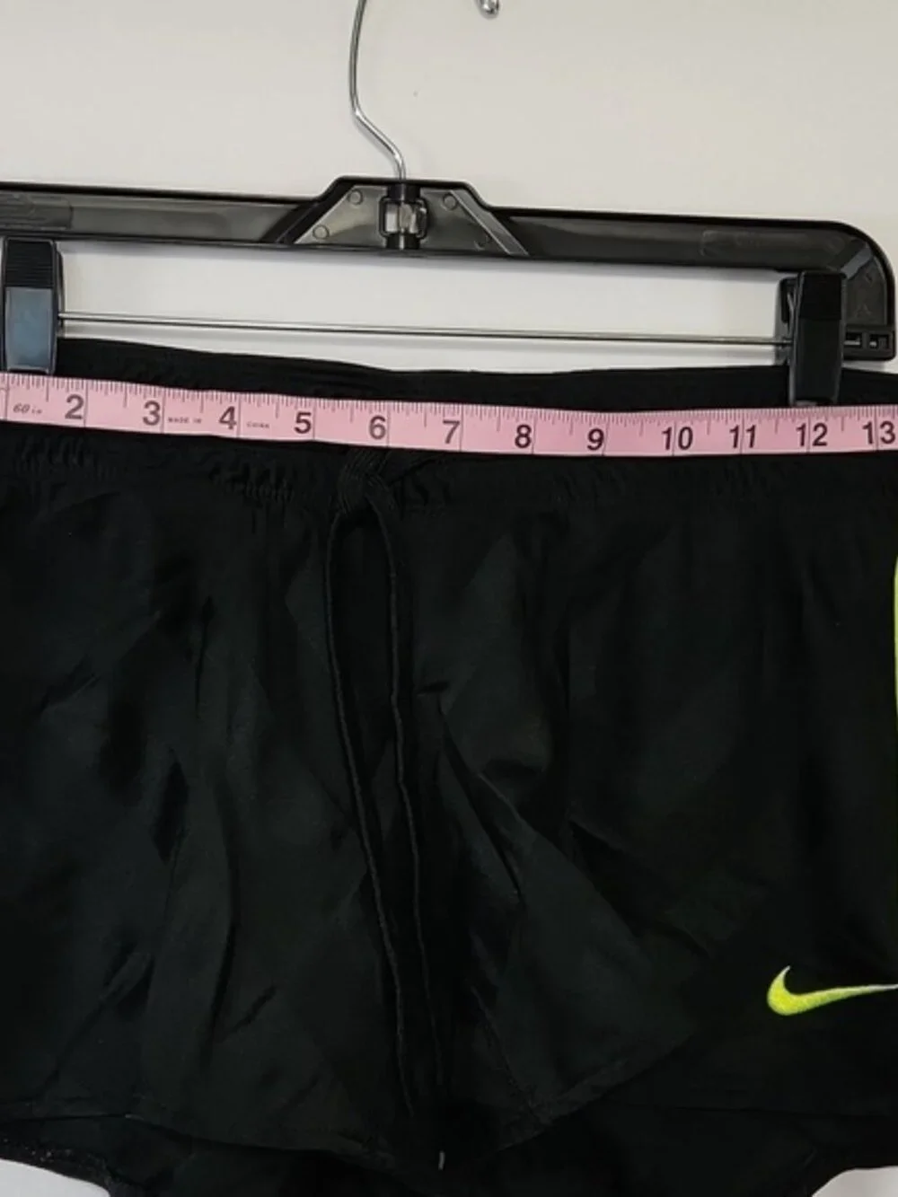 Nike Dri-Fit Black Green Neon Strip Girls Sportwear Activewear Shorts Size S+